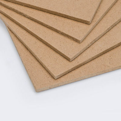 밀도 680-830KG/M3 하드 보드 18mm 평면 Mdf 원료 나무 섬유 보드 1220*2440mm
