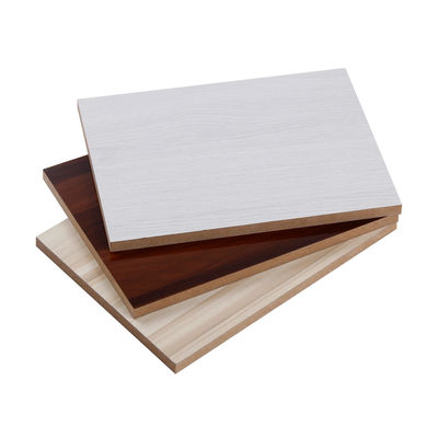 MDF 메라민 보드 18mm 목판 습도에 저항하는 쌍면 메라민 접착제 WBP/E1